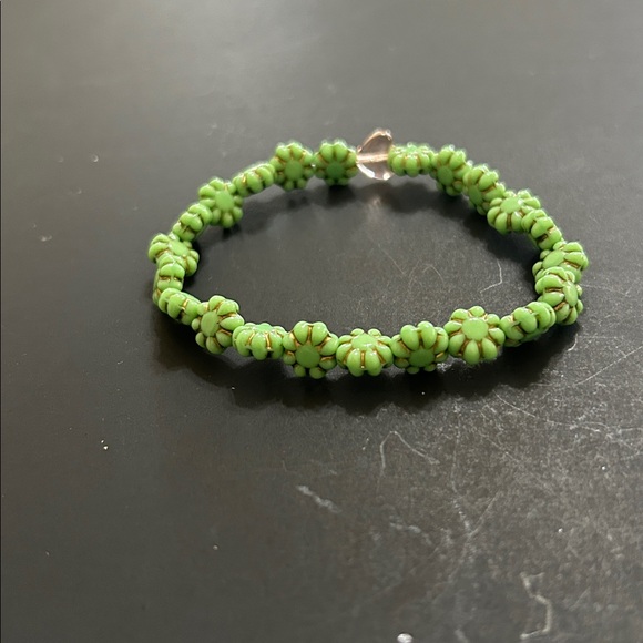 Sabika Green Beaded Flower Bracelet, new - Picture 1 of 3